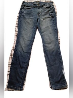 Sonoma Women's Medium Blue Skinny Jeans 56% Cotton